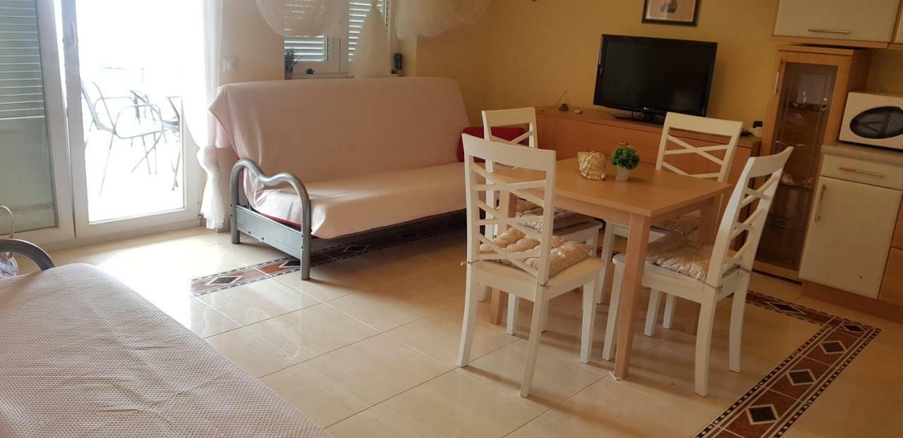 Ferienwohnung App Lolly Selce Exterior foto